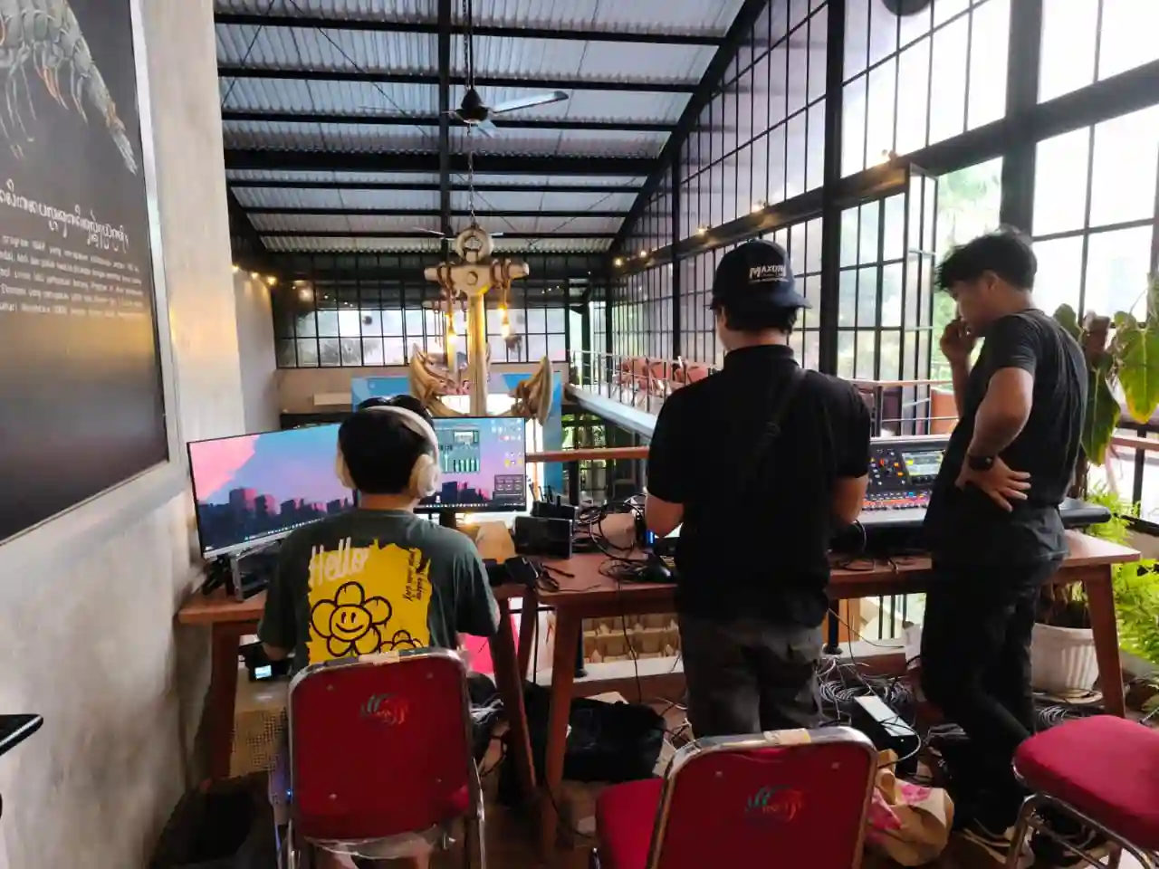 Sewa Sound System Line Array Profesional – Eventara Indonesia