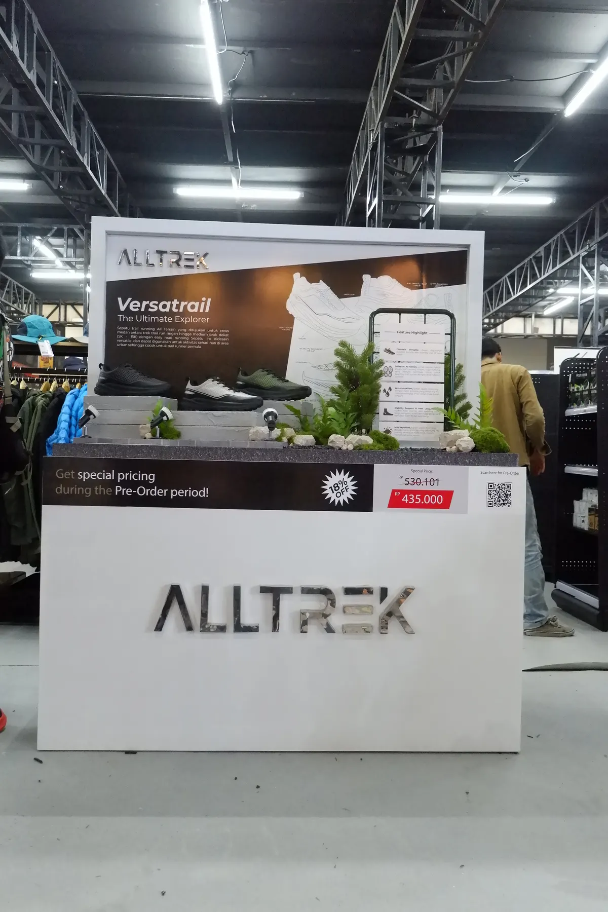 Meja display ALLTREK di INDOFEST 2026 oleh Eventara Indonesia