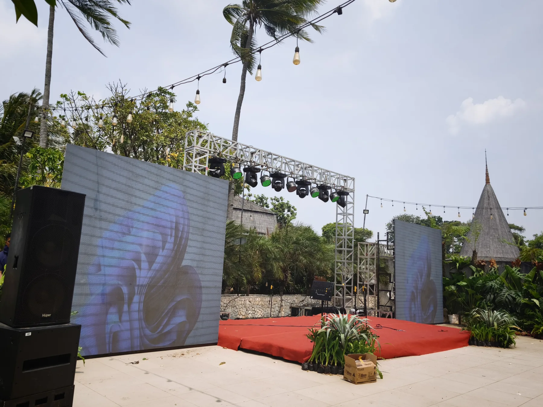 Rangka layar LED dan sistem panggung untuk perayaan perusahaan di Ancol